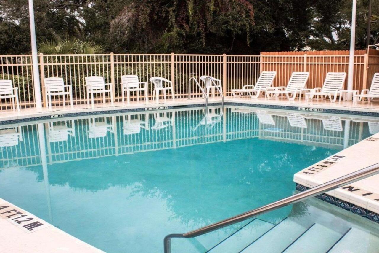 Quality Inn & Suites St Augustine Beach Area St. Augustine Beach Exterior foto